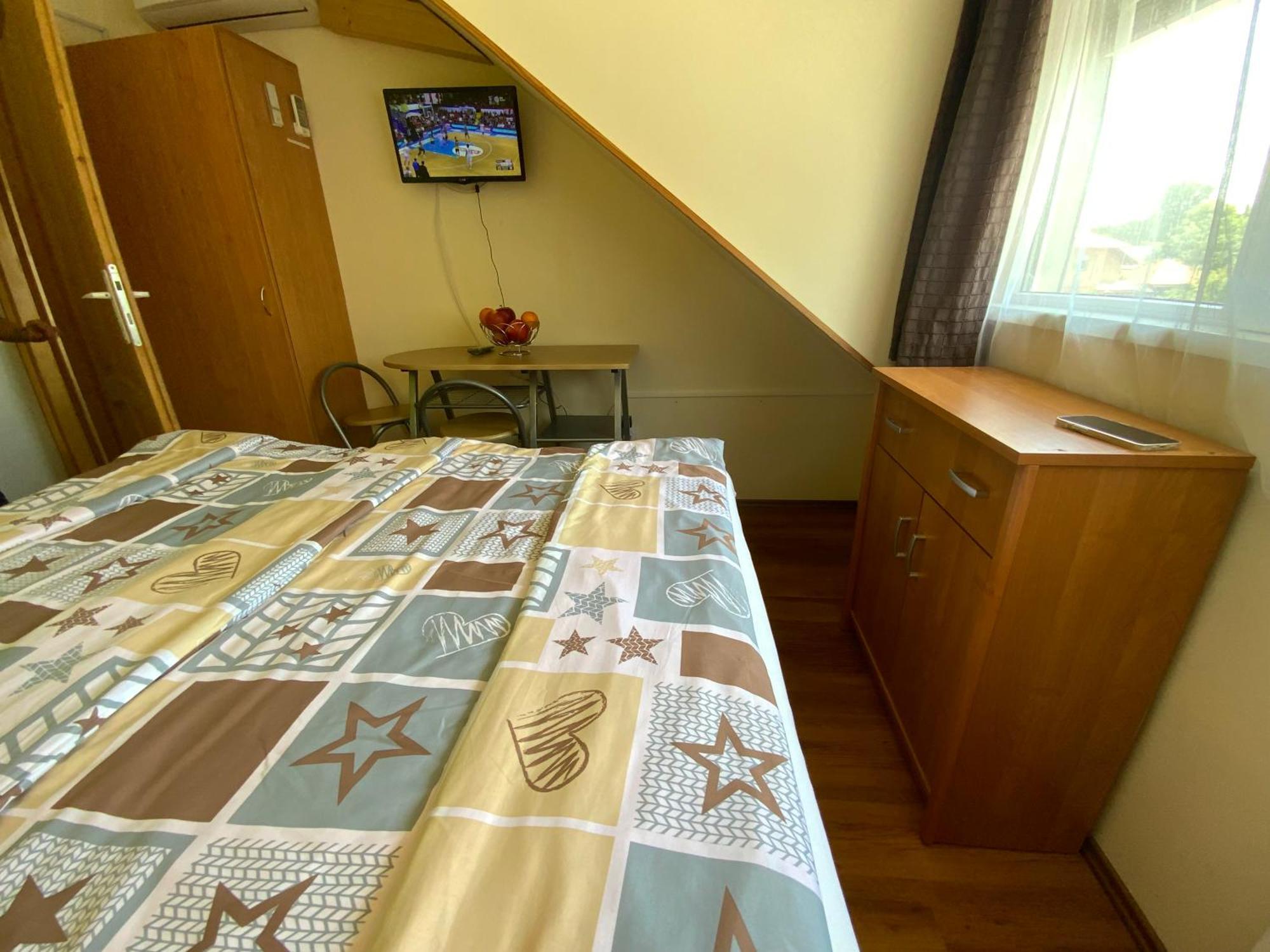 Elso Fecske Apartmanok 希欧福克 外观 照片