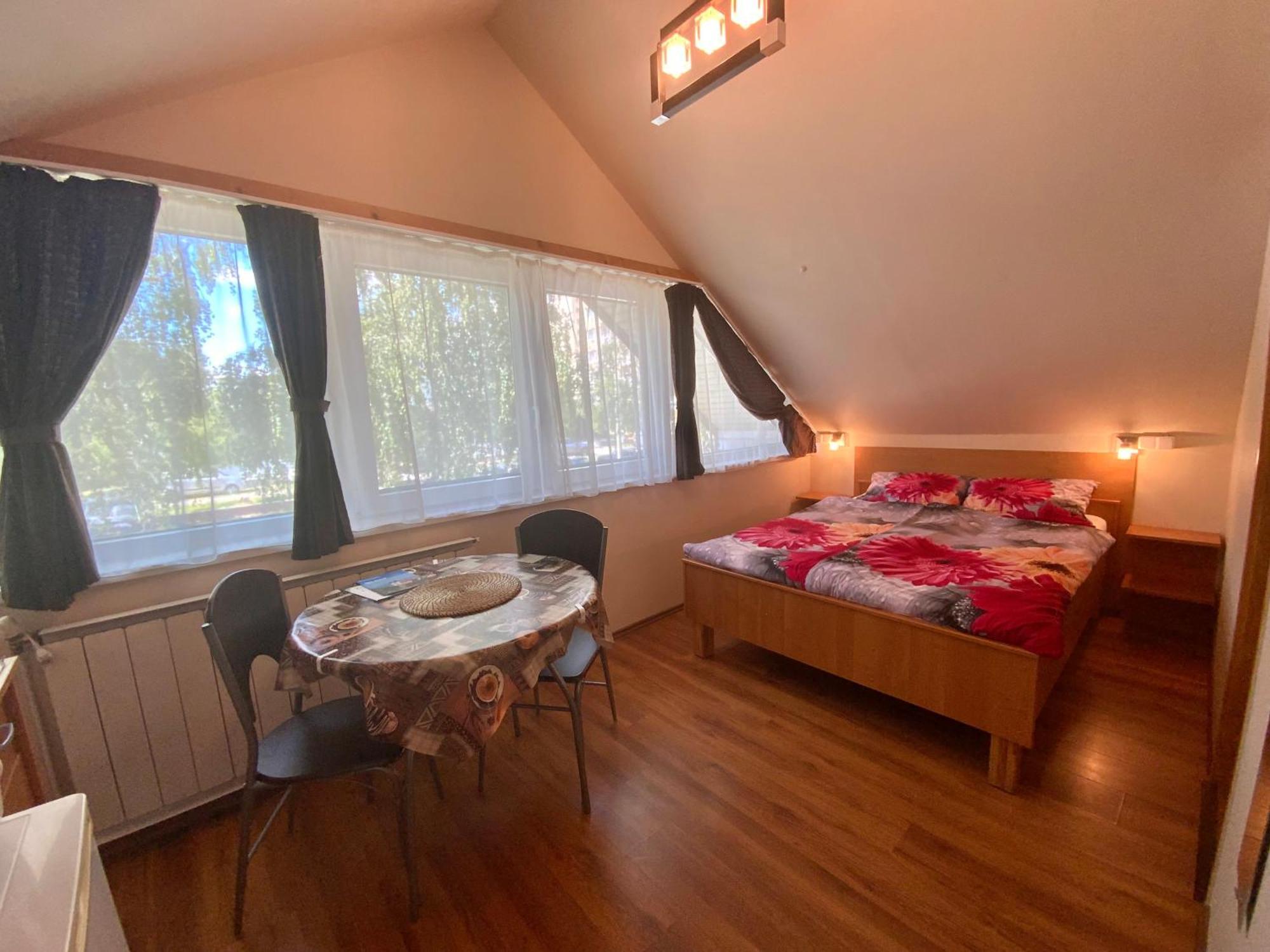 Elso Fecske Apartmanok 希欧福克 外观 照片