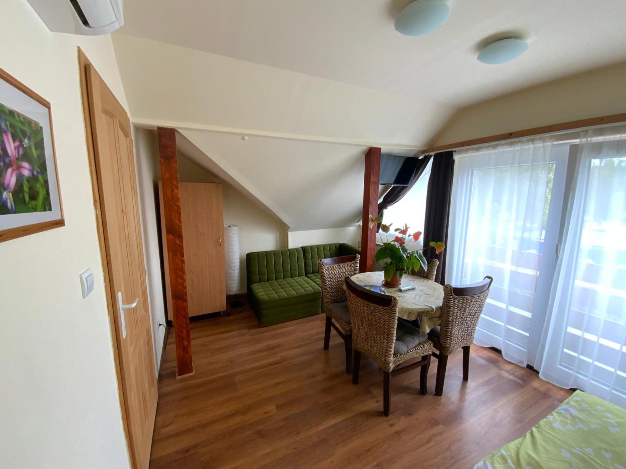 Elso Fecske Apartmanok 希欧福克 外观 照片